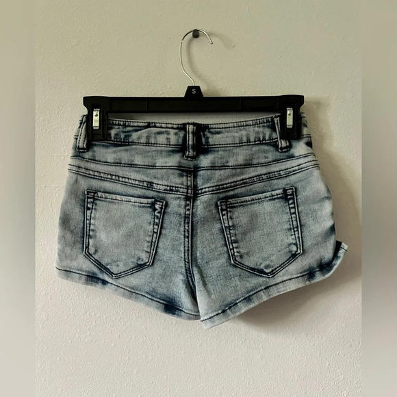 Rue21 Acid Wash High Waist Denim Short - Size 0 - Picture 3 of 5